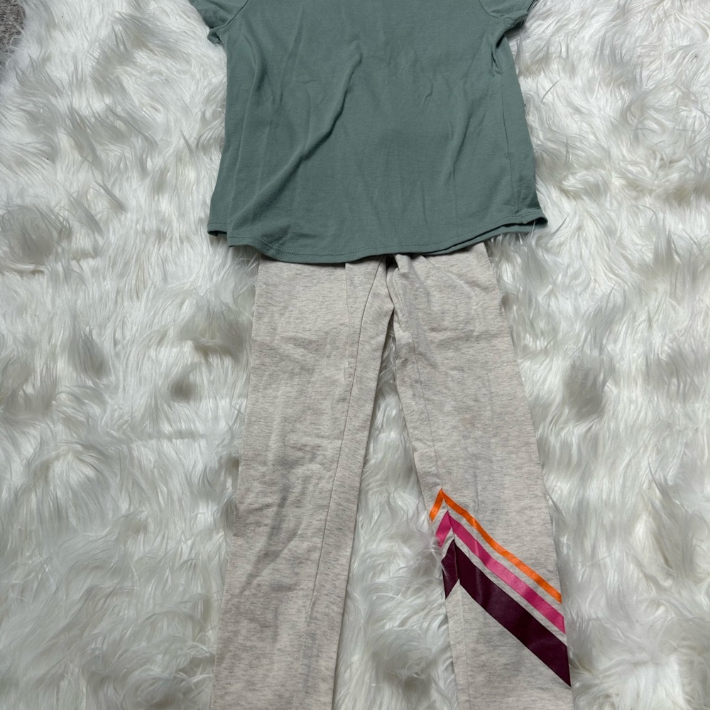 Old Navy Green and Cream Top
